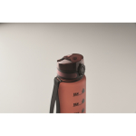 Gourde en plastique avec graduations et bouchon rabattable 1L couleur bordeaux quatrième vue photographique