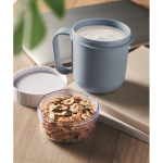 Tasse à emporter pour le petit-déjeuner avec 2 compartiments, 450 ml couleur noir mat deuxième vue d'ambiance