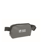 Sac banane en PU avec compartiment principal et poche arrière couleur gris foncé vue avec zone d'impression
