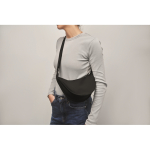 Sac à bandoulière en RPET avec une poche principale couleur noir septième vue photographique