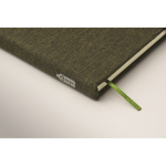 Carnet A5 à couverture rigide avec support téléphone, pages lignées couleur vert foncé vue photographique