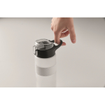 Bouteille RPET avec bouchon rabattable et paille incluse 500ml couleur blanc transparent septième vue photographique