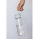 Bouteille de sport en RPET avec bouchon antifuite et paille 800 ml couleur blanc vue d'ambiance 2