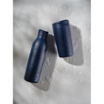 Bouteille écologique avec prise en main à 360° 600 ml Avira Alok couleur bleu marine vue d'ambiance
