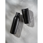 Mug thermos à emporter écologique avec couvercle 400 ml Avira Alix couleur noir vue d'ambiance
