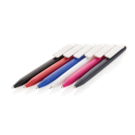 Stylo en plastique recyclé avec encre bleue ultra‑fluide couleur rose vue générale