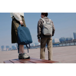 Sac à dos extensible en tissu recyclé avec zip Duo‑Zipper 16” couleur gris vue d'ambience 3