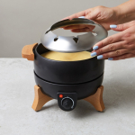 Fondue électrique avec contrôle précis pour 8 personnes Boska couleur noir vue d'ambiance 2