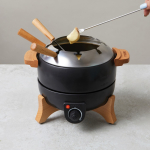 Fondue électrique avec contrôle précis pour 8 personnes Boska couleur noir vue d'ambience 3