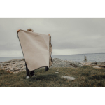 Plaid de pique‑nique recyclé avec doublure polaire imperméable couleur ivoire vue d'ambiance
