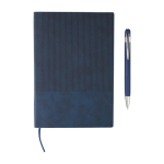 Carnet A5 avec effet velours sur la couverture et stylo encre bleue troisième vue