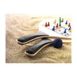 Set de 2 raquettes en bois et balle avec jeux sur les raquettes troisième vue