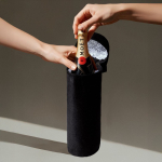 Housse isotherme noire pour bouteille avec poignée de transport couleur noir vue détaillée