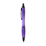 Stylo en plastique recyclé avec détails noirs, encre noire couleur mauve vue latérale