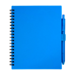 Carnet en plastique recyclé avec stylo et support, encre bleue couleur bleu deuxième vue frontale