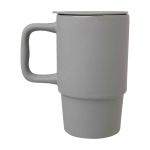 Tasse en céramique avec couvercle en plastique et grande anse 450 ml couleur gris deuxième vue latérale