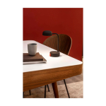 Lampe de table rechargeable et réglable selon vos besoins Kooduu Fokus couleur vert menthe image nature morte