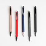 Stylo en aluminium rétractable avec détails argentés encre bleue vue plusieurs couleurs