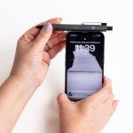 Stylo en aluminium rétractable avec détails argentés encre bleue vue 2