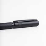 Roller métallique avec capuchon gravé et clip étroit encre noire