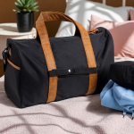 Sac en RPET résistant à l’eau avec fermeture magnétique et poche vue d'ambiance