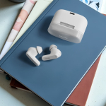 Écouteurs sans fil à longue autonomie marque Phillips couleur blanc huitième vue