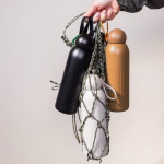 Gourde isotherme en acier monochrome avec bouchon rond à anse 500 ml couleur noir cinquième vue