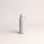 Gourde isotherme en acier monochrome avec bouchon rond à anse 500 ml couleur beige quatrière vue