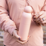 Gourde isotherme en acier monochrome avec bouchon rond à anse 500 ml couleur rose pastel quatrière vue