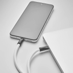 Tour de cou impression intégrale pour téléphone avec chargeur Type C couleur blanc
