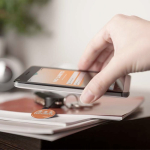 Porte-clés circulaire impression intégrale avec NFC préprogrammé couleur blanc