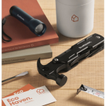 Marteau multi-outils 14 en 1 en acier inox et aluminium couleur noir vue d'ambiance principale