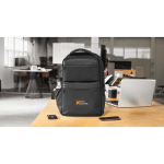 Sac à dos organisateur déperlant avec poches 23 L 17,3” vue d'ambiance