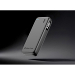 Batterie externe écologique avec câble rétractable 45 W 20 000 mAh couleur noir vue d'ambiance