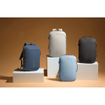 Sac à dos urbain fin pour ordinateur, capacité 15 L, Bobby Air 16” couleur bleu vue d'ambiance