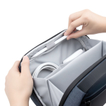 Trousse de voyage 2,5 L à ouverture coquille, 8” couleur bleu marine vue 18