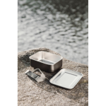 Boîte repas en acier inoxydable recyclé avec sangle élastique 750 ml couleur noir vue d'ambiance 2