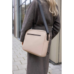 Sac à dos 2-en-1 en polyester recyclé pour ordinateur portable 15” couleur ivoire vue d'ambience 3