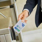 Tour de cou extensible avec porte-badge rigide et corde de 70cm cinquième vue