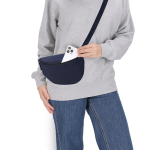 Sac banane en nylon avec sangle réglable et fermeture à clip 135 g/m² vue d'ambiance