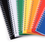 Bloc-notes A5 à anneaux en plastique recyclé avec pages quadrillées couleur jaune vue détaillée 1
