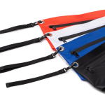 Trousse étanche avec fermeture éclair imperméable et dragonne amovible couleur rouge vue détaillée 3