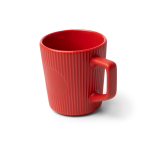 Tasse en céramique 320 ml avec extérieur mat et design nervuré couleur rouge première vue d'usage