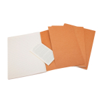 Cahier Moleskine cartonné et pochette intérieure, pages lignées couleur marron troisième vue