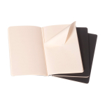 Carnet à couverture cartonnée Moleskine Cahier Journal, pages lignées couleur noir quatrième vue