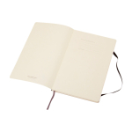 Carnet Moleskine Classic à couverture souple, pages blanches couleur noir troisième vue frontale