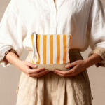 Trousse rayée en coton et jute avec cordon sur la tirette couleur orange sixième vue