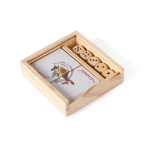 Set de cartes à jouer et dés dans une boîte coulissante en bois couleur bois clair deuxième vue