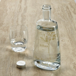 Bouteille en verre fabrication UE, bouchon argenté anti-fuite 700 ml couleur transparent deuxième vue d'ambiance
