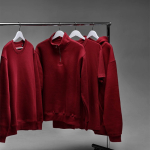Sweat-shirt unisexe en coton bio avec fermeture 1/4 340g/m² Malibu vue d'ambiance